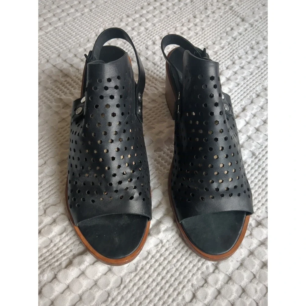 Rag & Bone Wyatt Perforated Leather City Sandals Black Sz 10.5 US 41 EU